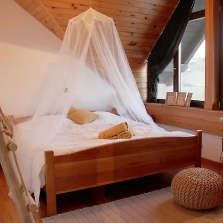 Wooden Fairytale Apartment Lesicno Exterior photo